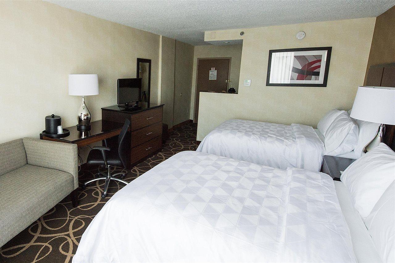 Holiday Inn Newark International Airport Екстер'єр фото
