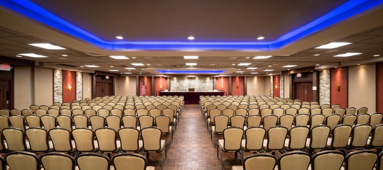 Holiday Inn Newark International Airport Екстер'єр фото