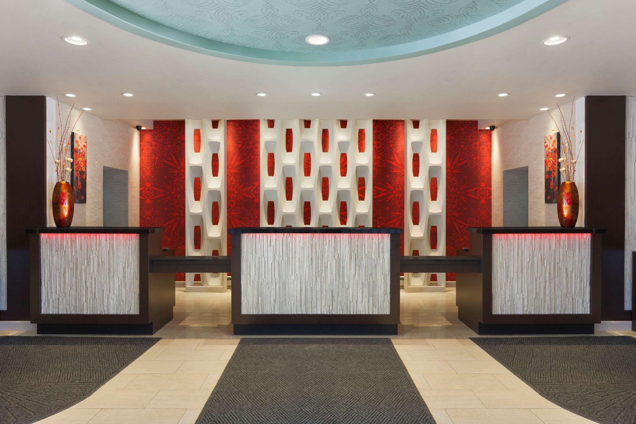 Holiday Inn Newark International Airport Екстер'єр фото